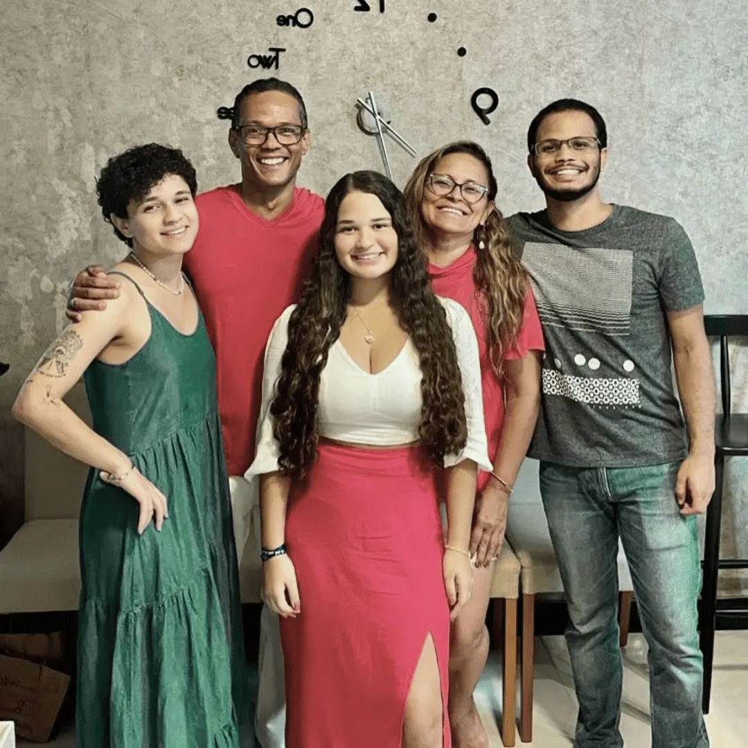 pedro-walfir-professor-pesquisador-atleta com familia